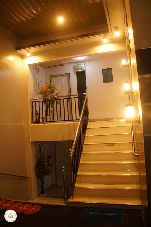 Ziet Hotel Mambajao Extérieur photo