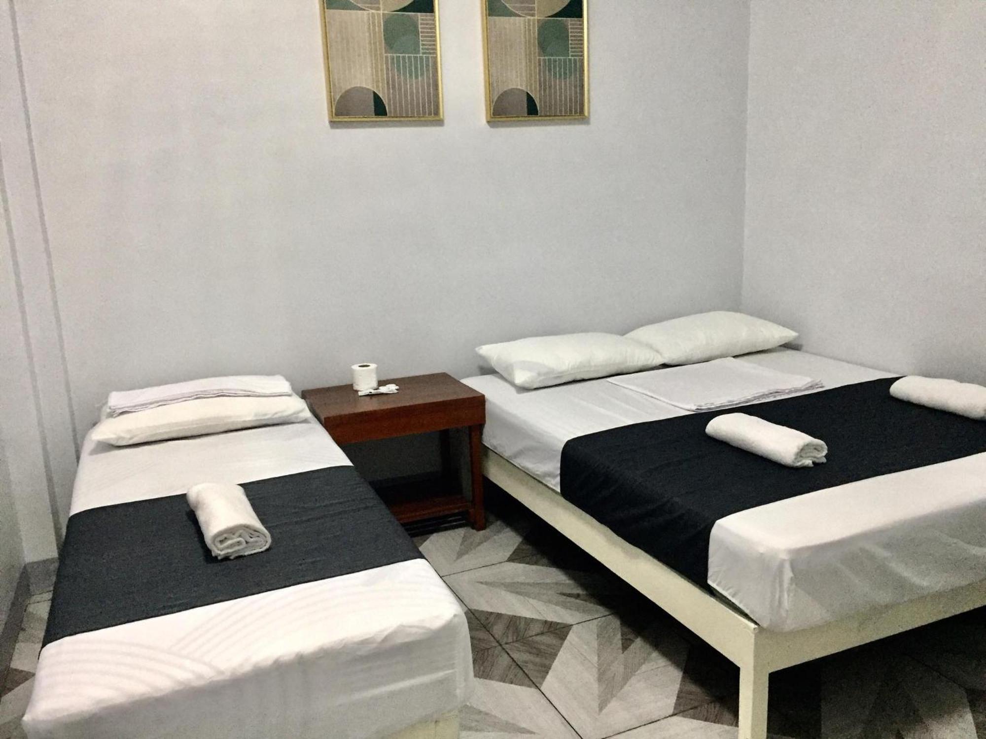 Ziet Hotel Mambajao Chambre photo